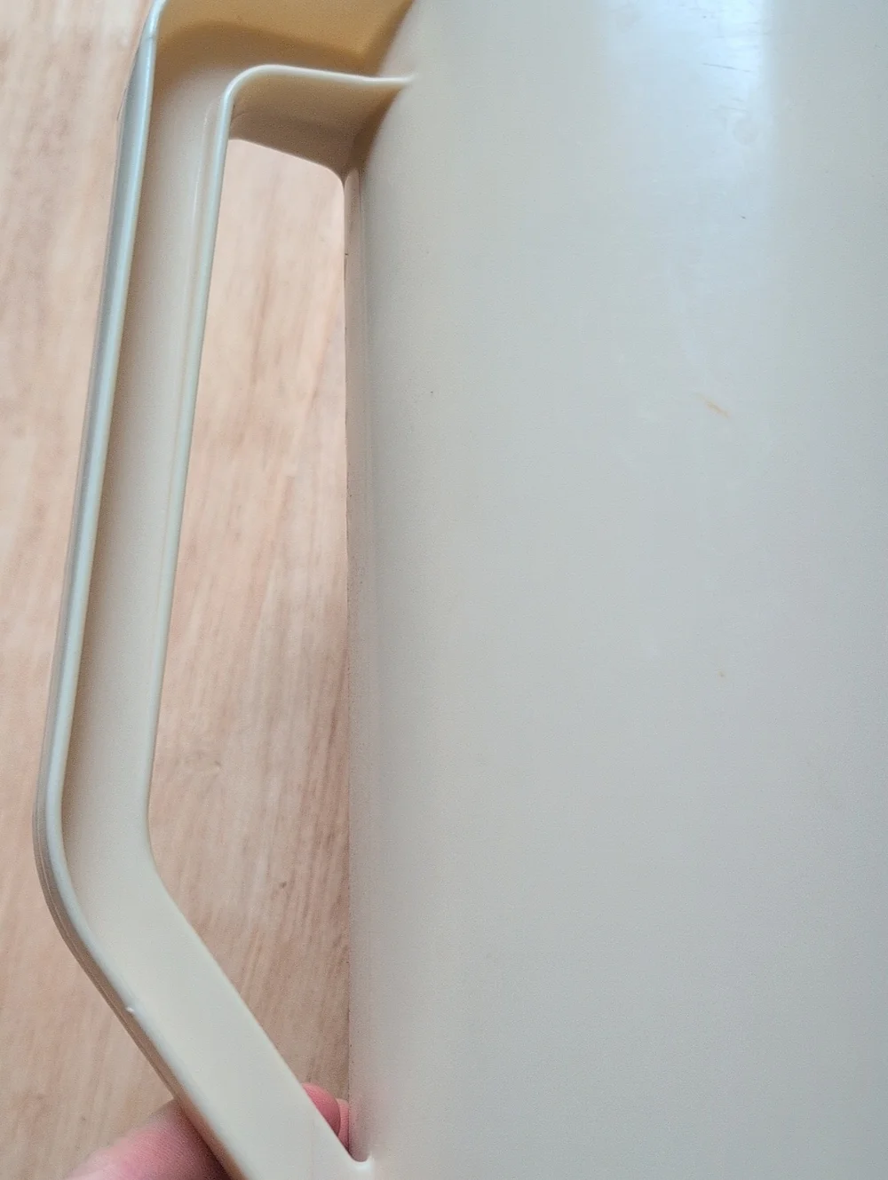 Vintage Tan Rubbermaid Plastic 2 Quart Pitcher Container Lid